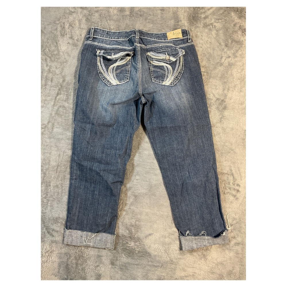 Ariya Women's Jeans Distressed Blue Size 11/12 - Picture 4 of 6